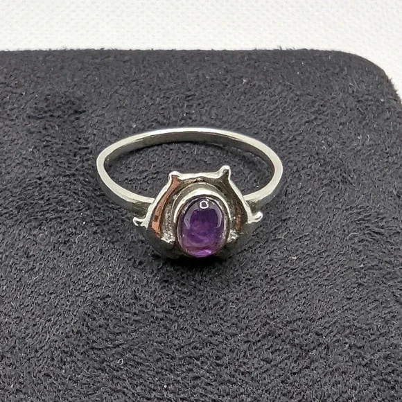 Amethyst  dolphin ring - Picture 2 of 5